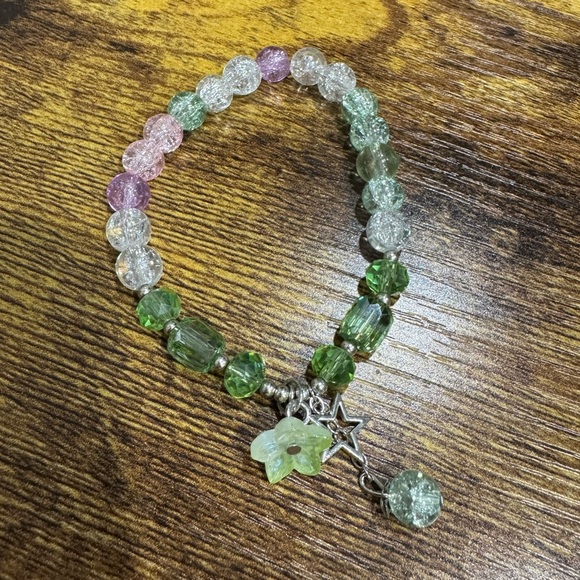 Elegant Multicolor Beaded Bracelet - Picture 1 of 3